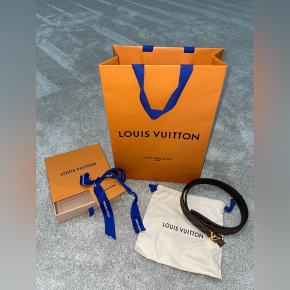 Louis Vuitton LV Initiales 25mm
Belt Damier 90 - Picture 4 of 12